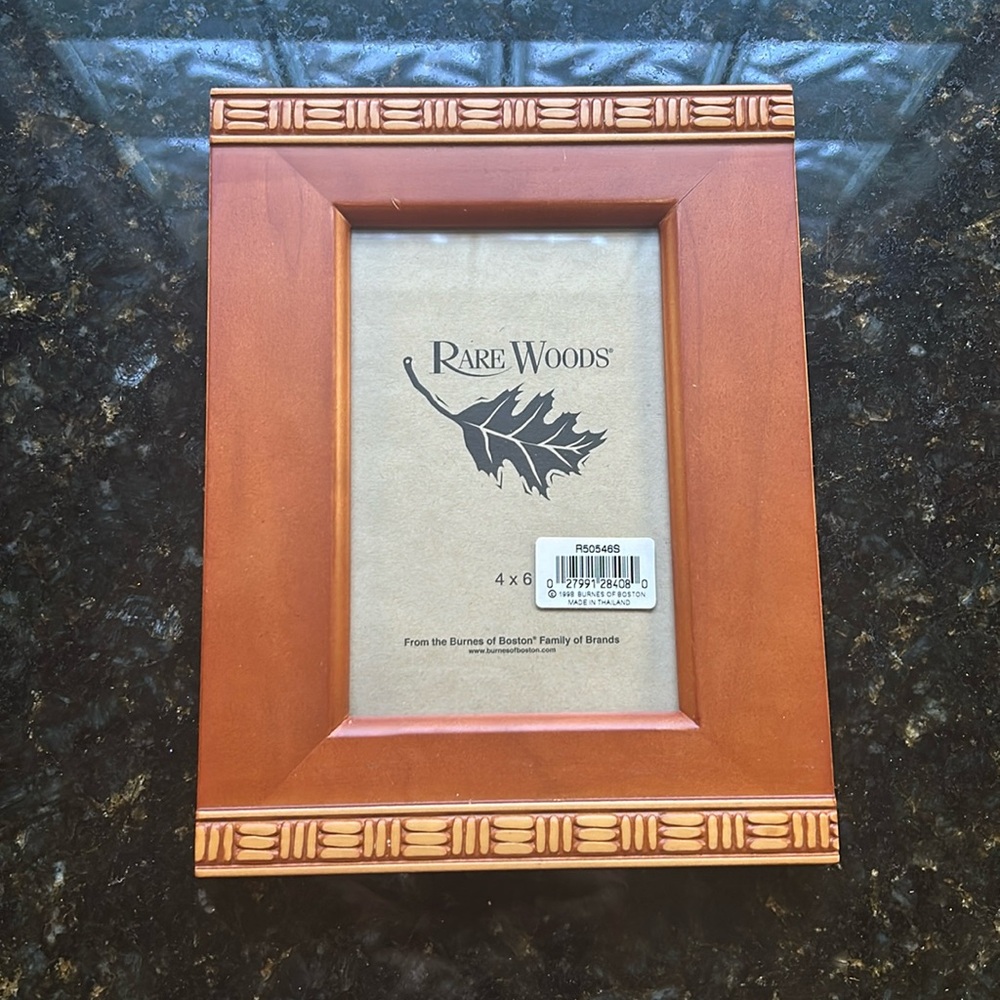 New - Rare Woods 4x6 picture frame
